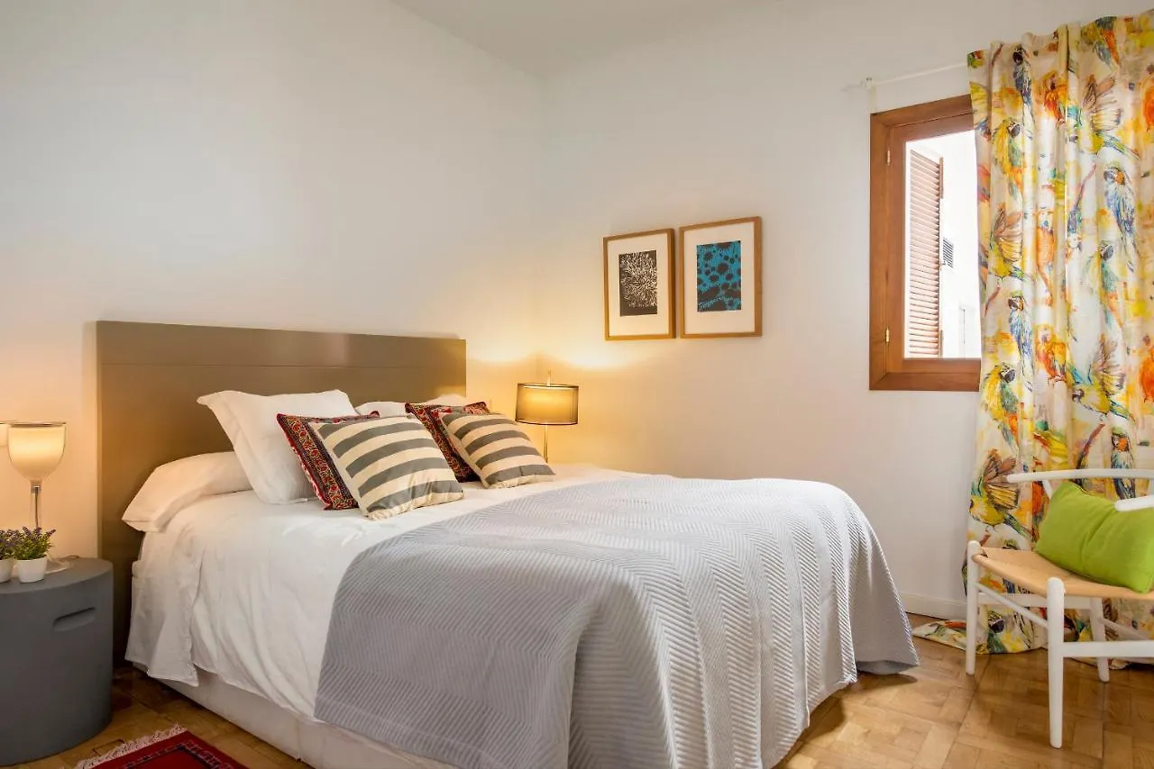 Genteel Home Cabildo إشبيلية